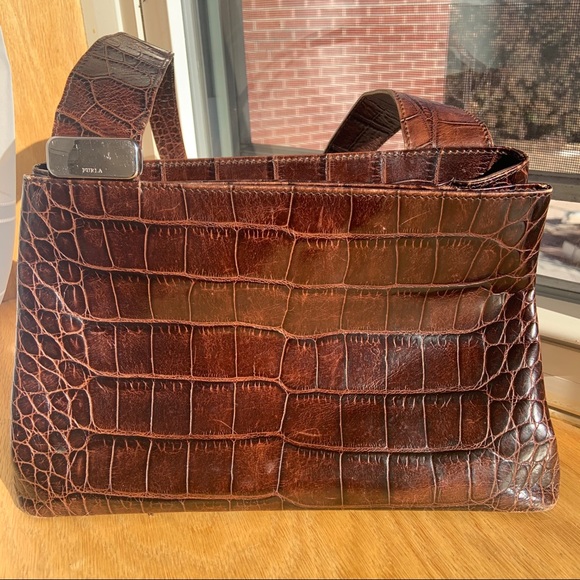 SOLD Vintage FURLA Leather Embossed Italian Purse - Picture 4 of 9